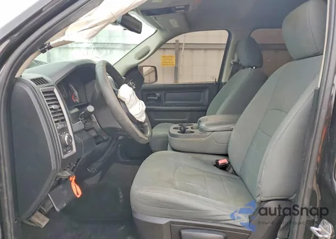 2015 Ram 1500 St z USA, uszkodzony, nr VIN 1C6RR6KT2FS629318